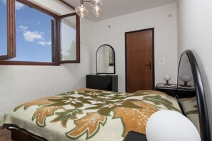 Apartment, Multiple Beds | Individually decorated, individually furnished, desk, free WiFi - Apartments Franko (Pula)