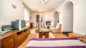 Apartment, Multiple Beds | Desk, WiFi (free), individually decorated, individually furnished - Apartments Volte (Rovinj)
