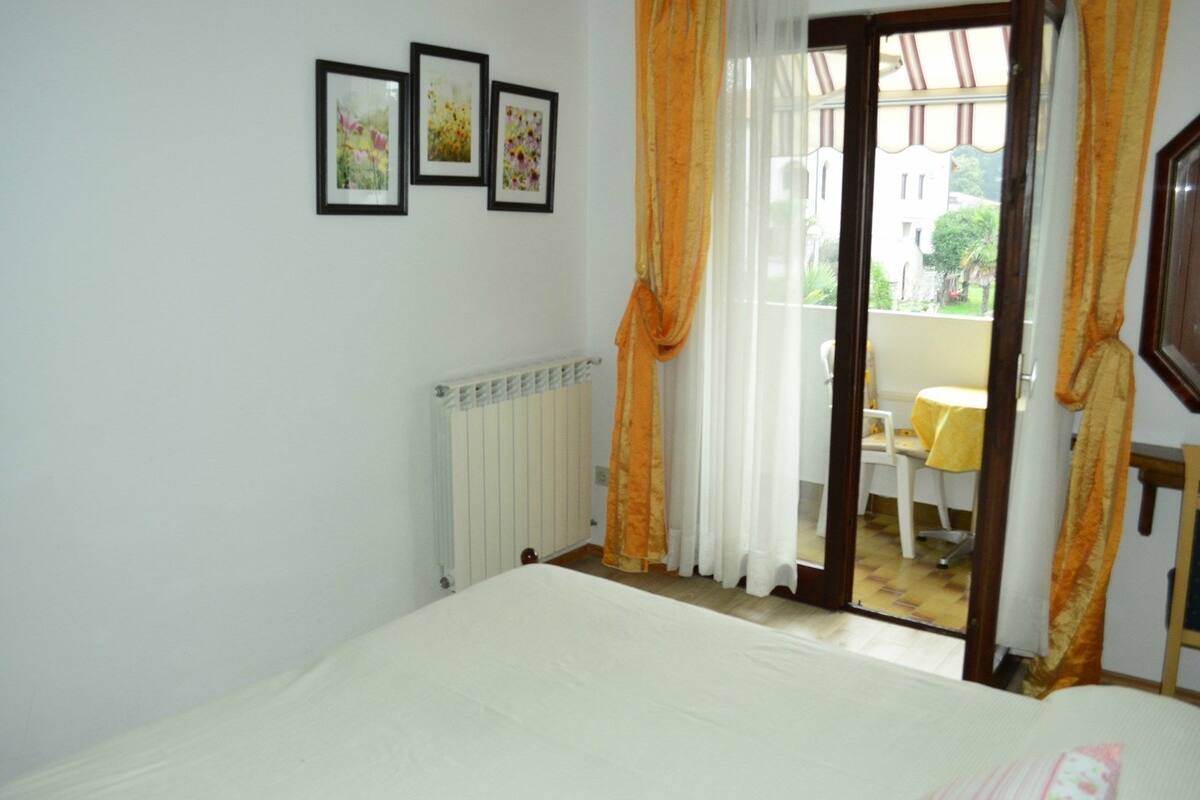 Apartamento, varias camas | Escritorio, wifi gratis, decoración individual y mobiliario individual
