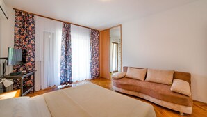 WiFi (free), bed sheets - Apartments Matijasic (Porec)