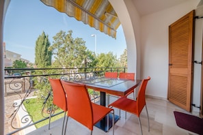 Departamento, varias camas | Balcón