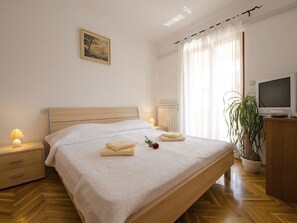 Appartement, 2 lits doubles | Décoration personnalisée, ameublement personnalisé, bureau