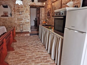 Apartment, Multiple Beds | Private kitchen