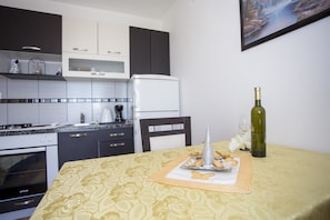 Apartment, 1 Double Bed with Sofa bed | Private kitchen | Fridge, stovetop, espresso maker, electric kettle