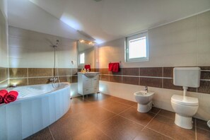 Apartment, 1 Doppelbett und Schlafsofa | Badezimmer