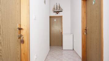 Apartment, Multiple Beds | Free WiFi, bed sheets