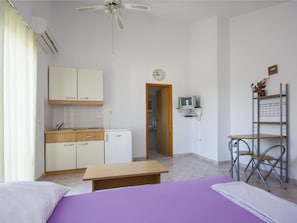 Apartment, 1 Doppelbett | Kostenloses WLAN, Bettwäsche