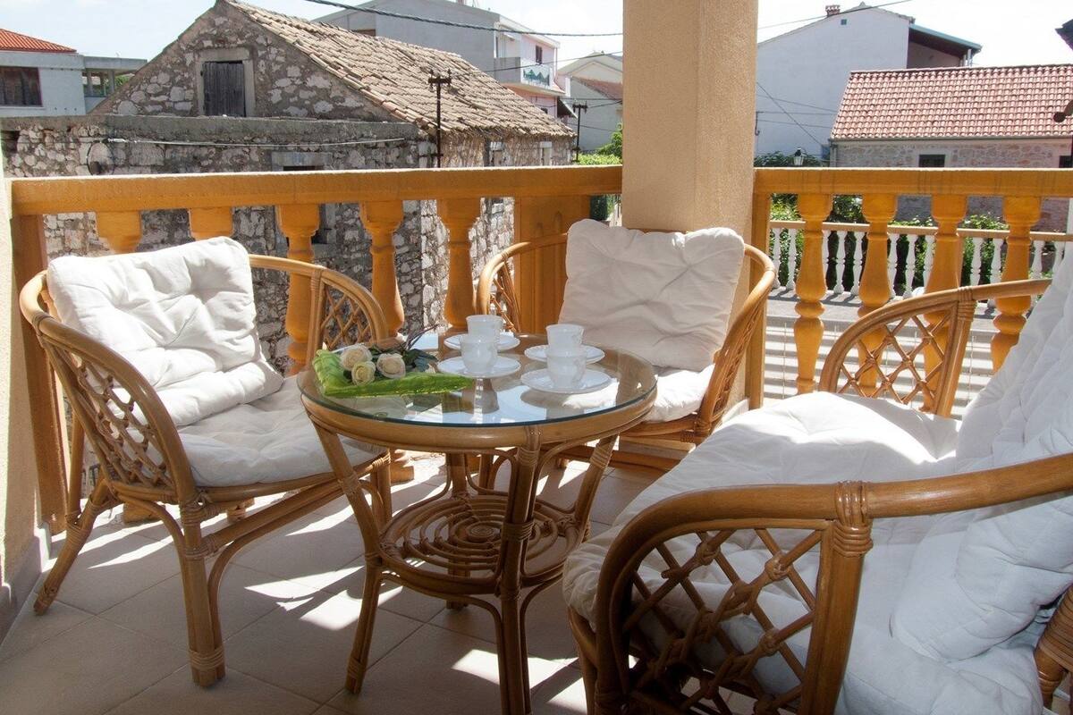 Departamento, 1 cama matrimonial y sofá cama | Balcón