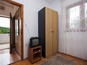 Apartment, Multiple Beds | 1 bedroom, free WiFi, bed sheets