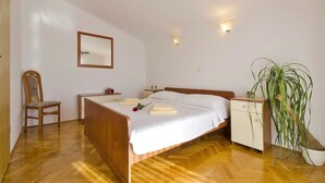 Free WiFi, bed sheets - Apartment Patricija (Rovinj)