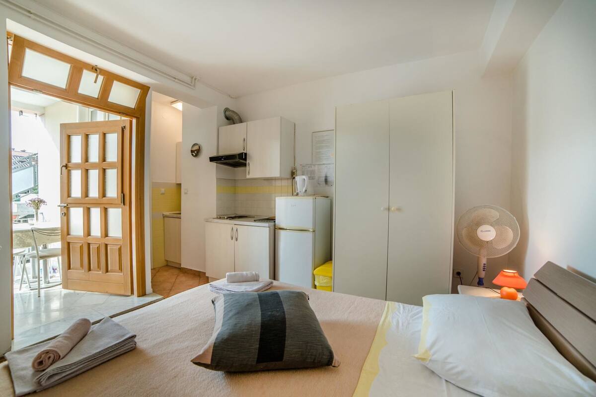 Apartment, 1 Double Bed | Free WiFi, bed sheets