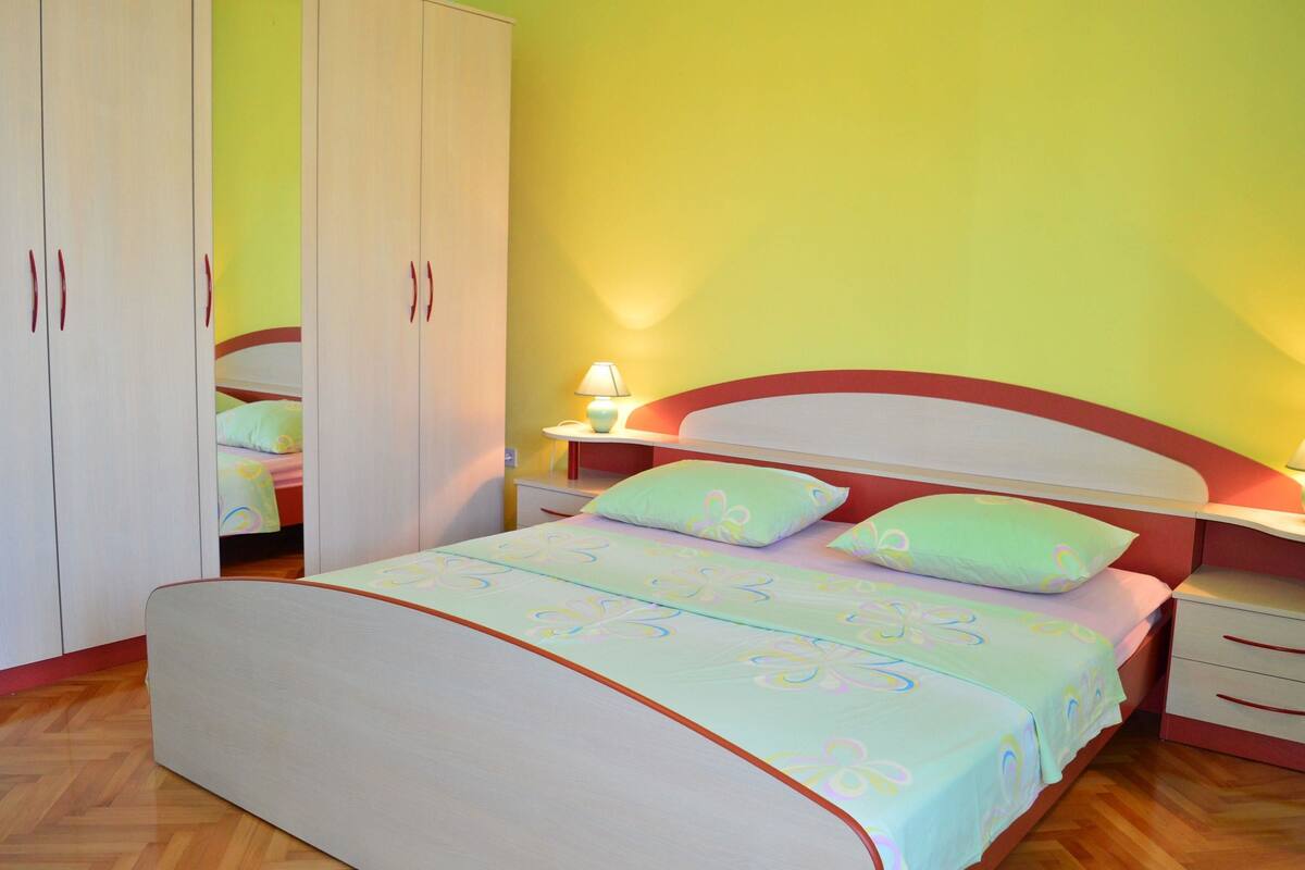 Apartment, 1 Double Bed with Sofa bed | WiFi (free), bed sheets