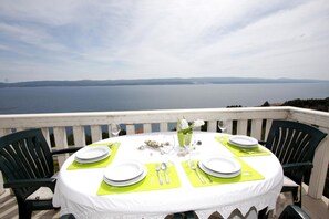 Apartment, Mehrere Betten | Balkon