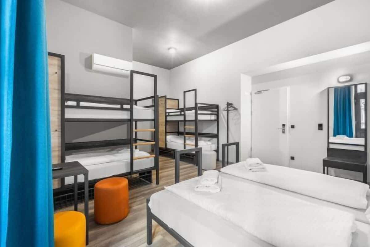 1 habitación, sistema de insonorización, wifi gratis y ropa de cama