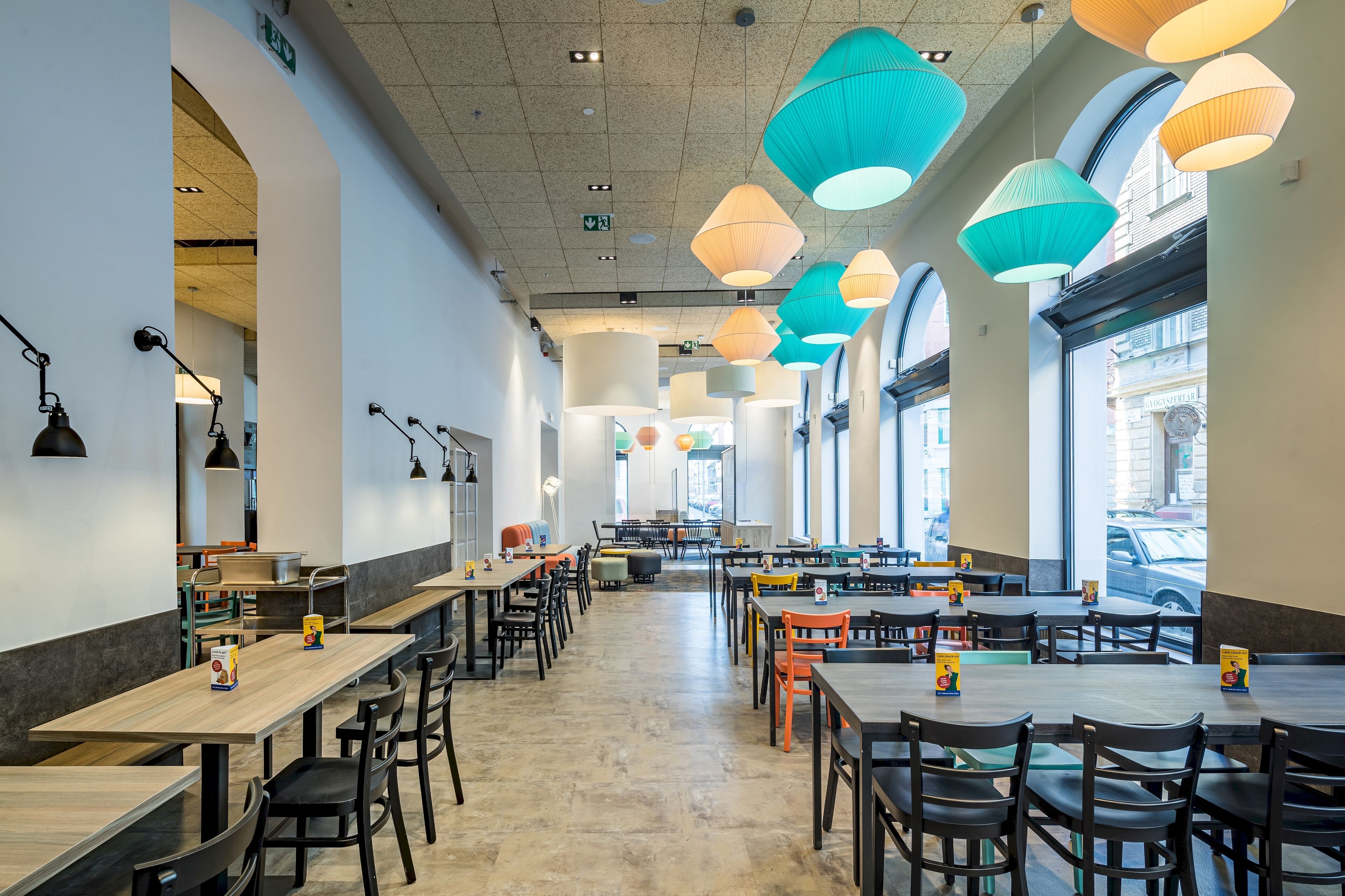 Daily buffet breakfast (HUF 4132 per person)