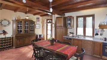 Villa, Multiple Beds | Private kitchen | Stovetop, dishwasher, cookware/dishes/utensils