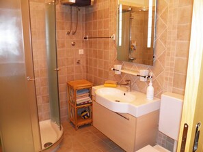 Apartment, 2 Double Beds | Bathroom - Holiday Apartment Cohar (Rovinj)