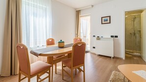 Apartment, 1 Double Bed | Private kitchen - Apartment Fiorido Brown a2 (Medulin)
