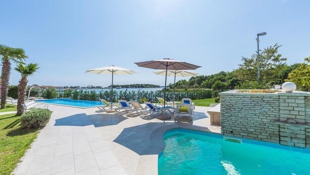 Apartment, 1 Double Bed | Pool - Apartment Fiorido Brown a2 (Medulin)