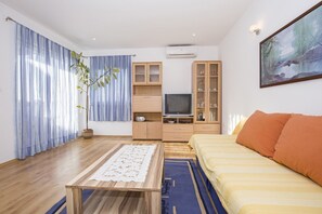 Living room | TV - Apartments Alen / Two Bedroom A5 (Fazana)