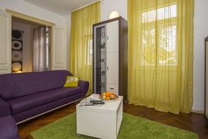 Apartment, 1 King Bed with Sofa bed | Living room | TV - Apartment Ema / Two Bedrooms (Pula)