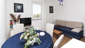 Unclassified image, 4 of 23, button - Apartments Ana Valbandon / Two Bedrooms Lavanda (Fazana)