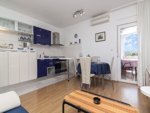 Apartment, 2 Double Beds | Private kitchen