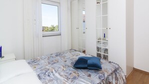 Unclassified image, 3 of 23, button - Apartments Ana Valbandon / Two Bedrooms Lavanda (Fazana)