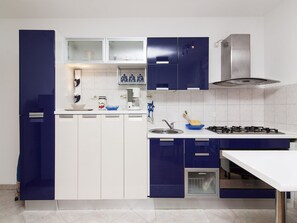 Apartment, 2 Doppelbetten | Eigene Küche | Herdplatte, Kochgeschirr/Geschirr/Besteck