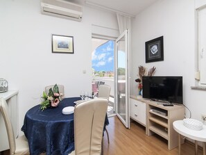 Apartment, 2 Double Beds | Private kitchen | Stovetop, cookware/dishes/utensils - Apartments Ana Valbandon / Two Bedrooms Lavanda (Fazana)