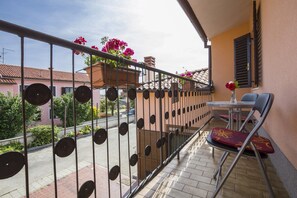 Apartemen, 1 Tempat Tidur Double dengan tempat tidur Sofa | Balkon