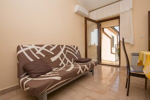 Căn hộ, 1 giường đôi và sofa giường | Phòng khách | TV