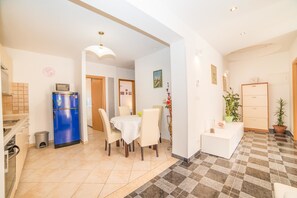 Apartment, Mehrere Betten | Eigene Küche | Ofen, Herdplatte, Kochgeschirr/Geschirr/Besteck