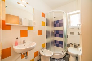 Bathroom - Apartment Stojanovski / Two Bedrooms (Rovinj)