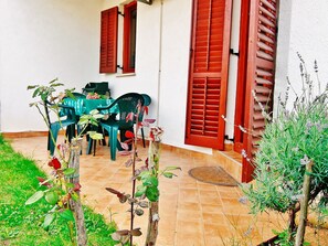 Leilighet, 1 dobbeltseng med sovesofa | Terrasse/patio