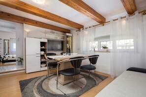 Apartment, 1 Double Bed with Sofa bed | Private kitchen | Stovetop, dishwasher, cookware/dishes/utensils - Apartment Arena Akvileia / One Bedroom (Pula)
