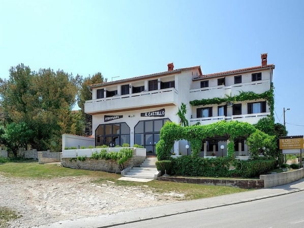 Appartement, plusieurs lits | Façade de lâhĂ©bergement