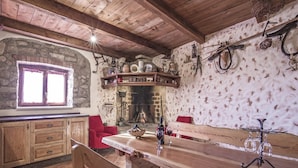 House, Multiple Beds | Private kitchen | Stovetop, cookware/dishes/utensils - Villa Anka Gracisce (Gracisce)