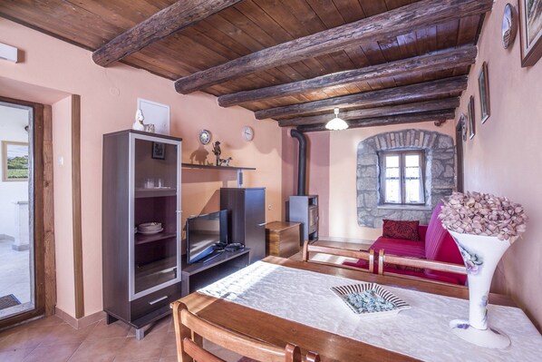 Casa, varias camas | Cocina privada | Parrilla de estufa y utensilios de cocina 