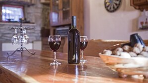 House, Multiple Beds | Private kitchen | Stovetop, cookware/dishes/utensils - Villa Anka Gracisce (Gracisce)