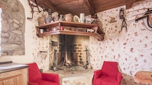 House, Multiple Beds | Fireplace - Villa Anka Gracisce (Gracisce)
