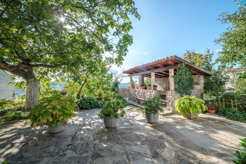 Apartment Pud Oreh / One Bedroom