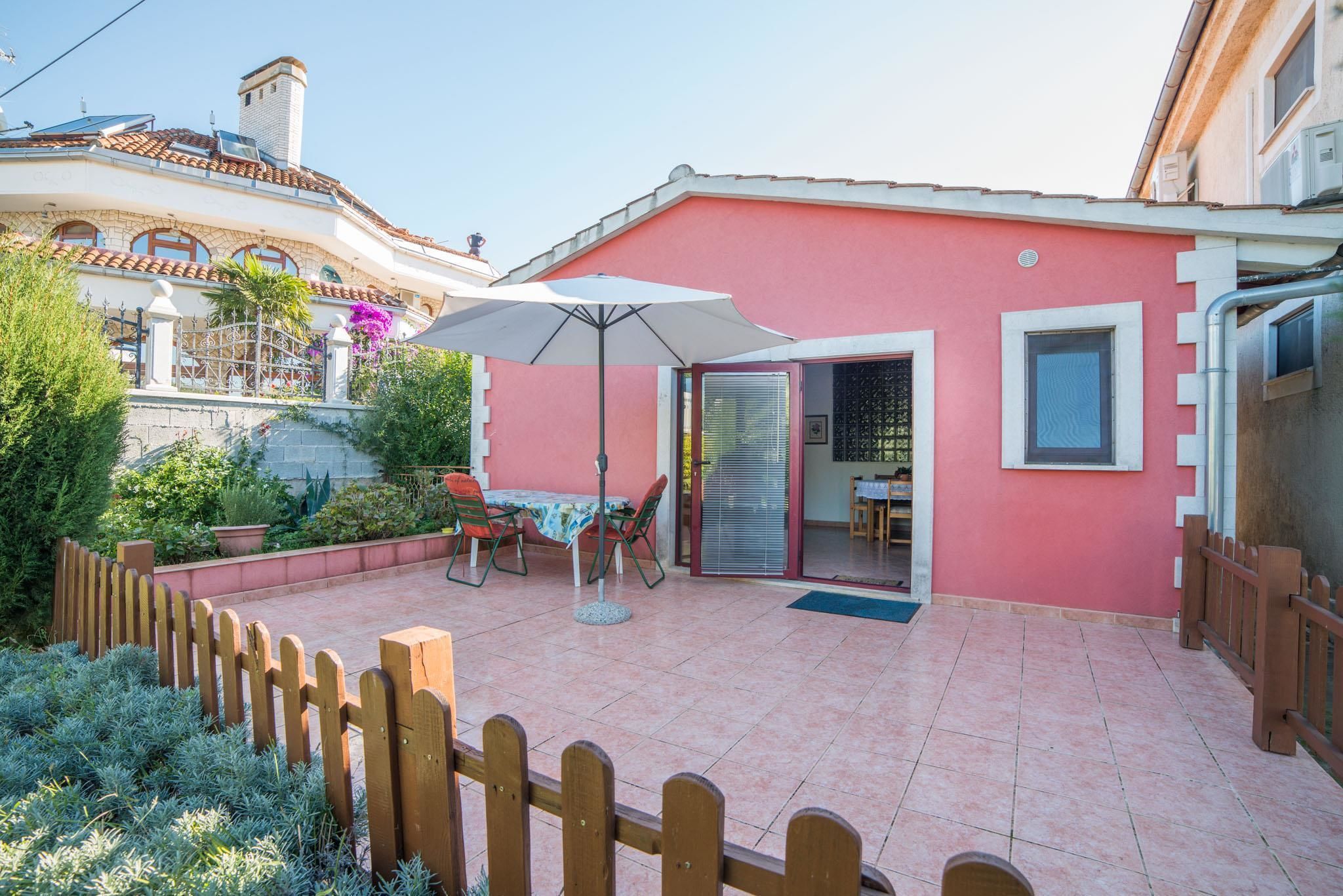 Departamento, 1 cama matrimonial y sofá cama | Vista frontal de la propiedad