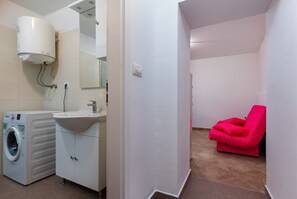 Apartment, 1 Double Bed with Sofa bed | Free WiFi, bed sheets