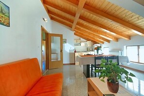 Apartment, Multiple Beds | Living room