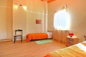 Leilighet, flere senger | Wi-fi (inkludert) og sengetøy