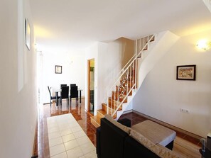 Apartment, Multiple Beds | Living room
