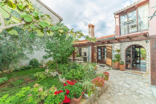 Apartment, Multiple Beds | Courtyard - Apartment Emilia / Two Bedroom A1 (Vodnjan)