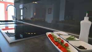 Luokittelematon kuva, 2 kautta 22, painike