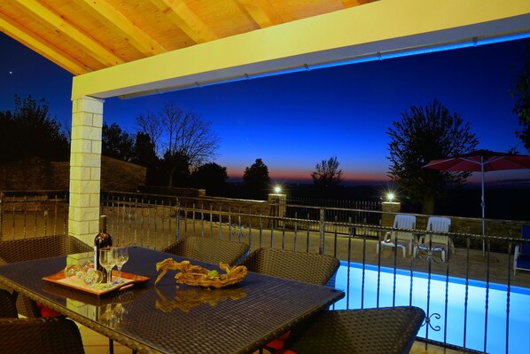 Villa, Mehrere Betten | Terrasse/Patio